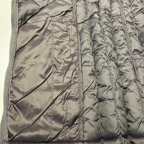 32•Heat Light Dark Blue Vest - Picture 11 of 13